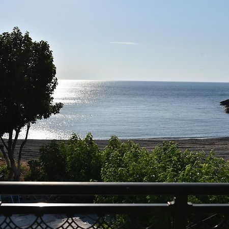Irene'S Beach Front House Vromopousi 外观 照片