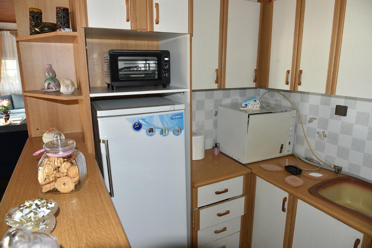 Irene'S Beach Front House Vromopousi 外观 照片
