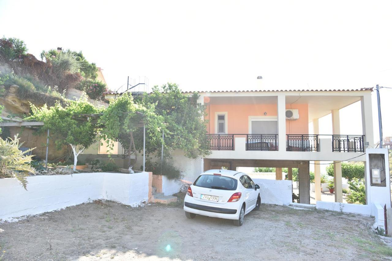 Irene'S Beach Front House Vromopousi 外观 照片