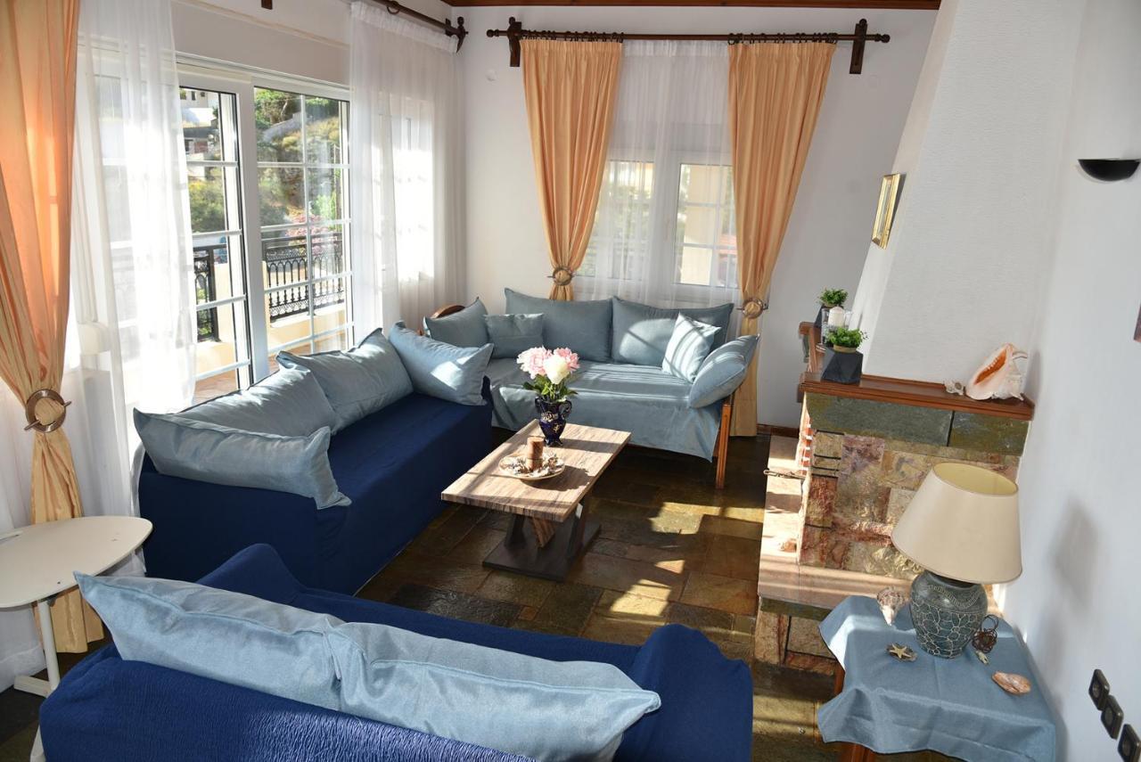 Irene'S Beach Front House Vromopousi 外观 照片