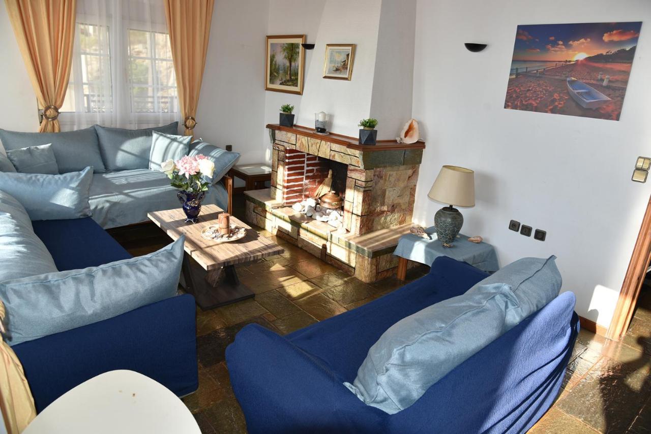 Irene'S Beach Front House Vromopousi 外观 照片