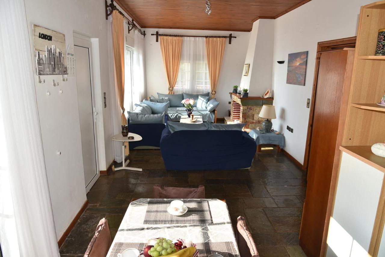 Irene'S Beach Front House Vromopousi 外观 照片